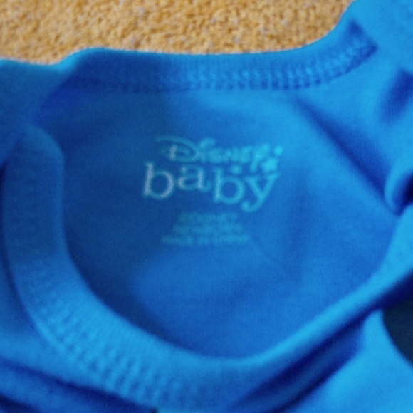 2 Disney onesies Mickey mouse Donald duck and Plut - Picture 4 of 5